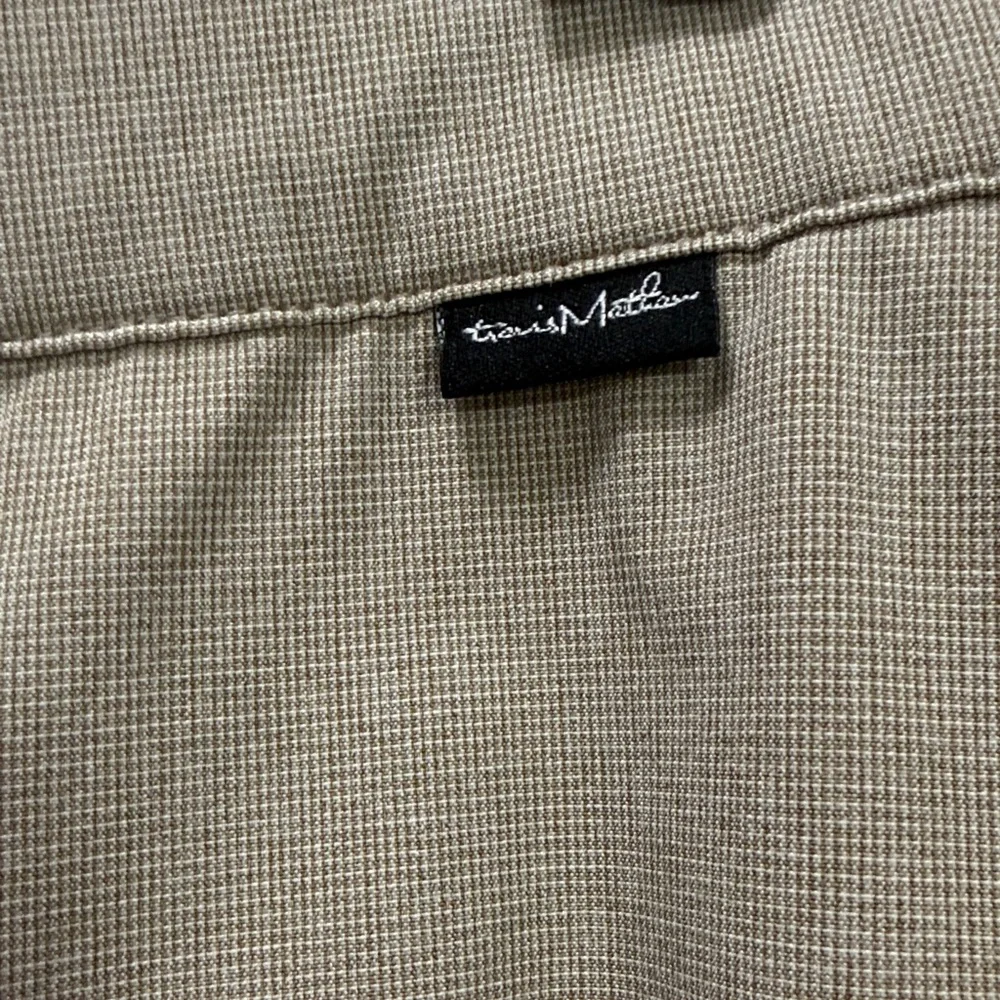Travis Mathew Men's Beige/tan Flat Front Shorts 10” golf‎ casual neutral SZ 40